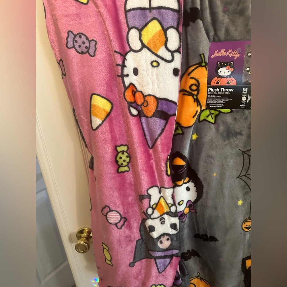 Hello Kitty Halloween Blanket Throw Bundle - Picture 5 of 5